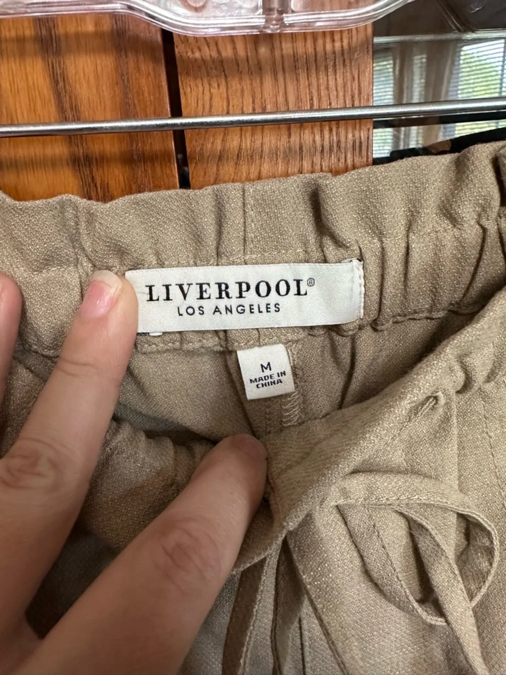 Liverpool Pull On Tie Waist Wide Leg Ankle Crop Pants Sandalwood Tan Medium - Picture 6 of 8